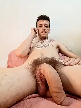 Snapshot of RuivoDotado24cm chatting on November 11, 2025, 12:10 am RuivoDotado24cm online show from November 11, 2025, 12:10 am