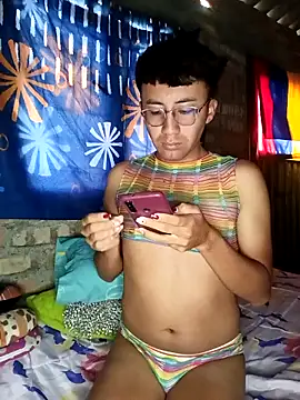 Snapshot of karola_horny chatting on October 25, 2025, 11:29 am karola horny online show from October 25, 2025, 11:29 am