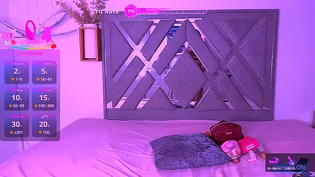 Snapshot of amber_love03 chatting on October 17, 2025, 12:01 am amber love03 online show from October 17, 2025, 12:01 am