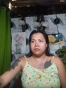 Snapshot of trishacummerts chatting on June 1, 2026, 3:52 am trishacummerts online show from June 1, 2026, 3:52 am