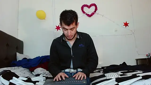 picante70  online show from October 21, 2025, 11:11 am