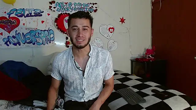 picante70  online show from December 21, 2025, 10:44 am