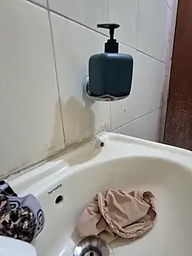 Snapshot of crawlerdrill chatting on November 9, 2025, 2:43 am crawlerdrill online show from November 9, 2025, 2:43 am