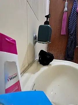 Snapshot of crawlerdrill chatting on December 2, 2025, 2:39 am crawlerdrill online show from December 2, 2025, 2:39 am