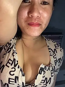 TranOanh999 online show from October 16, 2025, 10:38 am