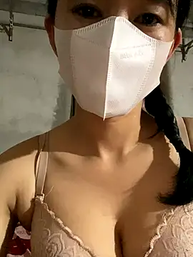 TranOanh999 online show from October 27, 2025, 5:39 pm