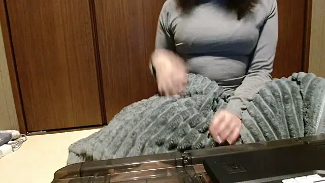 Snapshot of _Ema_ch chatting on February 7, 2026, 7:28 pm Ema ch online show from February 7, 2026, 7:28 pm