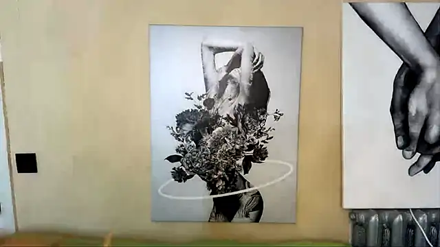 MichelleeeHot online show from October 19, 2025, 9:43 am