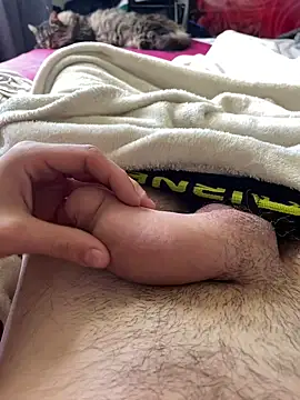 kevin-huge online show from October 14, 2025, 1:12 pm