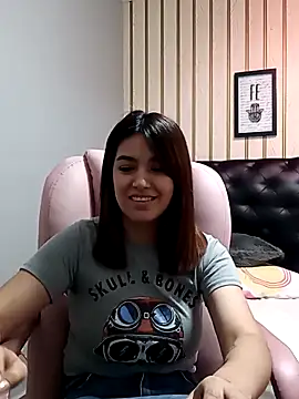 1evelinewood online show from February 8, 2026, 12:58 am