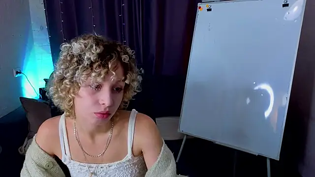 Mary Wahlberg online show from October 22, 2025, 5:41 am