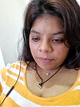 kajal77715 online show from October 13, 2025, 9:20 am