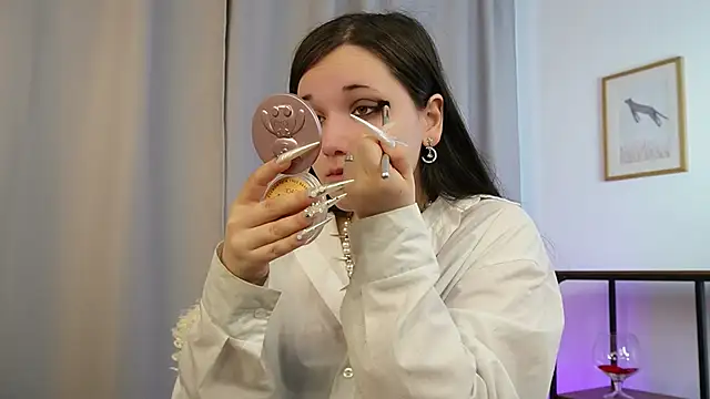 BrynnJune online show from October 17, 2025, 4:26 am