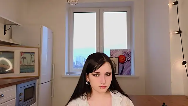 BrynnJune online show from October 29, 2025, 4:04 am