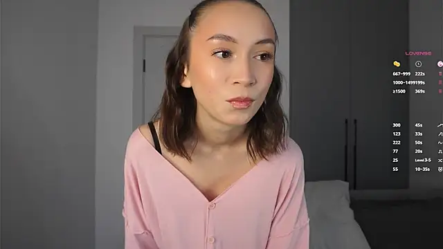 MarthEckstrom online show from November 2, 2025, 5:43 am