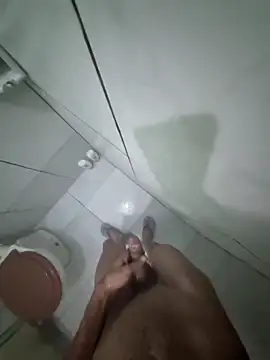 Snapshot of magrelo10 chatting on October 16, 2025, 8:15 am magrelo10 online show from October 16, 2025, 8:15 am