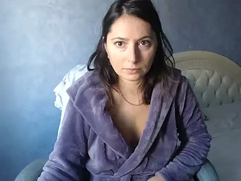 Snapshot of LuckyLisa23 chatting on October 25, 2025, 10:12 am LuckyLisa23 online show from October 25, 2025, 10:12 am