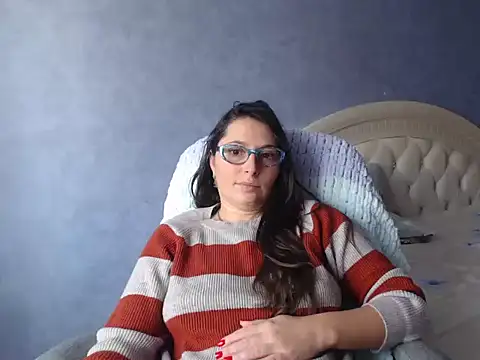 Snapshot of LuckyLisa23 chatting on October 28, 2025, 10:30 am LuckyLisa23 online show from October 28, 2025, 10:30 am