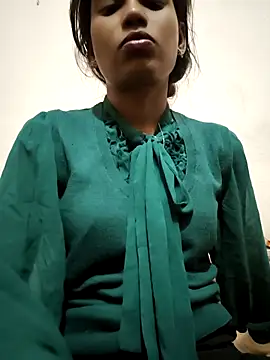 Muznikki3243 online show from March 10, 2026, 11:37 am