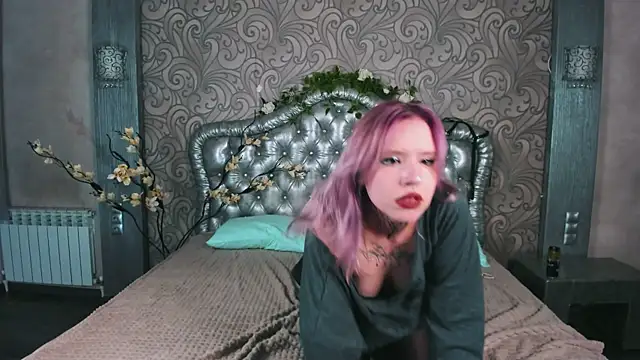 FaeRozellin online show from October 13, 2025, 10:32 pm