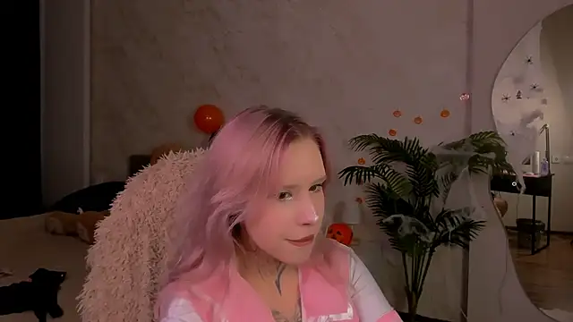 FaeRozellin online show from November 1, 2025, 9:28 pm