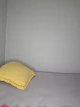 certifiedhottie2025 online show from March 25, 2026, 6:08 am