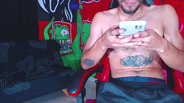 Snapshot of Monsterdominationx chatting on October 24, 2025, 12:23 pm Monsterdominationx online show from October 24, 2025, 12:23 pm