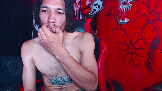 Snapshot of Monsterdominationx chatting on November 4, 2025, 1:43 pm Monsterdominationx online show from November 4, 2025, 1:43 pm