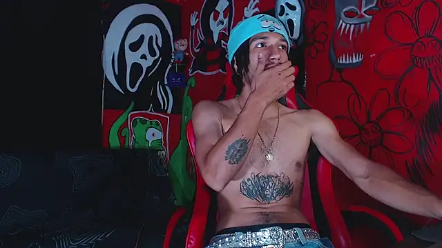 Snapshot of Monsterdominationx chatting on November 6, 2025, 8:15 am Monsterdominationx online show from November 6, 2025, 8:15 am