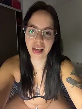 babecatalina online show from April 4, 2026, 1:04 am