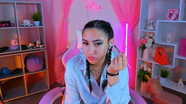 Snapshot of RebeckaThornton chatting on November 6, 2025, 8:26 am RebeckaThornton online show from November 6, 2025, 8:26 am