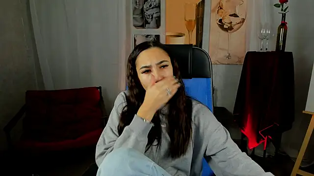 RebeckaThornton online show from November 21, 2025, 3:33 pm