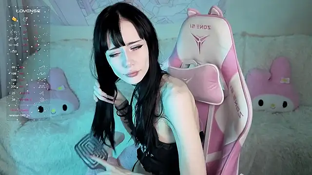 MiranaLieberttt online show from December 1, 2025, 9:09 pm