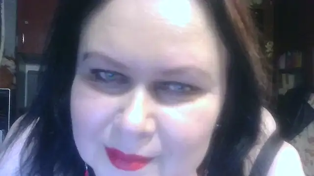 CharleeKendall online show from November 14, 2025, 4:28 pm