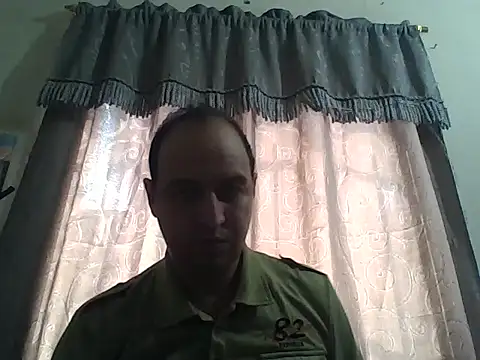 sacarlettareyo online show from October 26, 2025, 5:52 pm