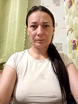 HollyDollsi online show from December 13, 2025, 10:37 pm