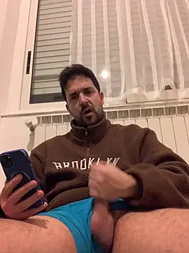 Snapshot of ReDiBastoni90 chatting on February 21, 2026, 11:50 pm ReDiBastoni90 online show from February 21, 2026, 11:50 pm