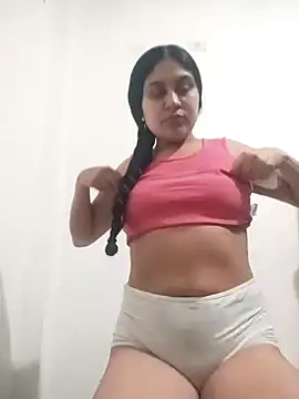 Snapshot of Pocahont_as chatting on November 4, 2025, 5:39 am Pocahont as online show from November 4, 2025, 5:39 am