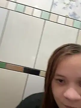 ruivinhadancer online show from December 2, 2025, 8:48 pm