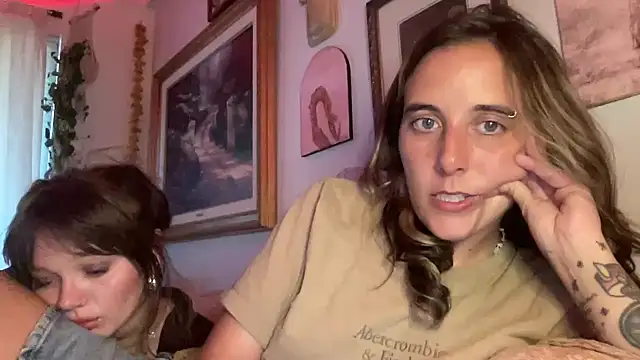 Snapshot of lill_daddysgirl chatting on May 22, 2026, 2:19 am lill daddysgirl online show from May 22, 2026, 2:19 am