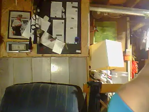 Snapshot of OldManOnline chatting on June 19, 2026, 5:56 am OldManOnline online show from June 19, 2026, 5:56 am