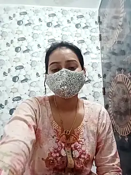 Hot Baby250 online show from April 18, 2026, 7:07 pm