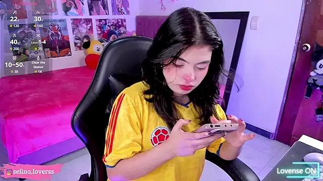 Snapshot of selina_lovers_ chatting on August 2, 2026, 4:33 am selina lovers online show from August 2, 2026, 4:33 am