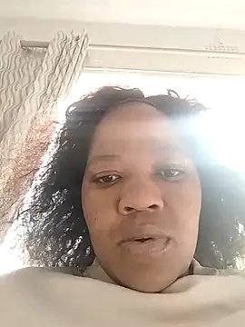 Snapshot of CaramelBoootie chatting on November 6, 2025, 7:53 am CaramelBoootie online show from November 6, 2025, 7:53 am