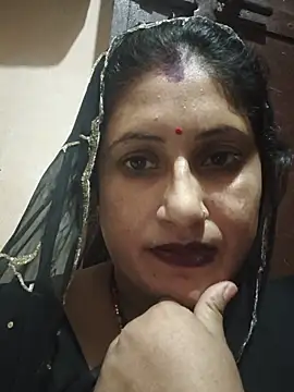 Snapshot of Rayal_bhabi chatting on June 3, 2026, 3:17 pm Rayal bhabi online show from June 3, 2026, 3:17 pm
