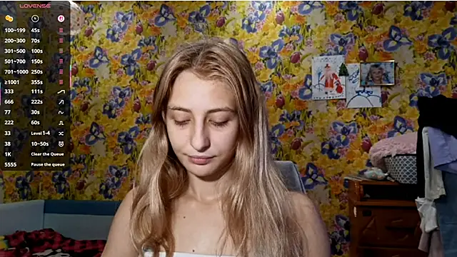 Snapshot of AmeliLia chatting on October 25, 2025, 11:07 am AmeliLia online show from October 25, 2025, 11:07 am