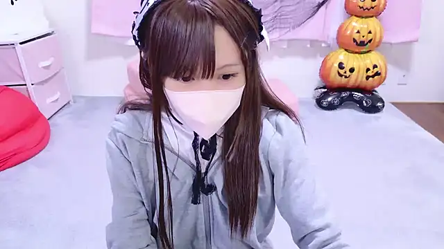 727 nazuna online show from October 30, 2025, 9:11 am