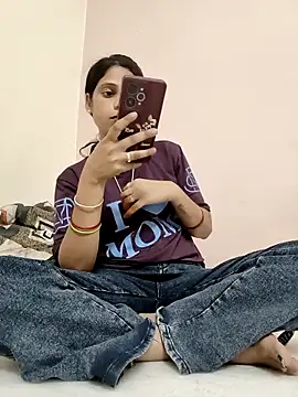 Nitya hot online show from April 5, 2026, 4:37 pm