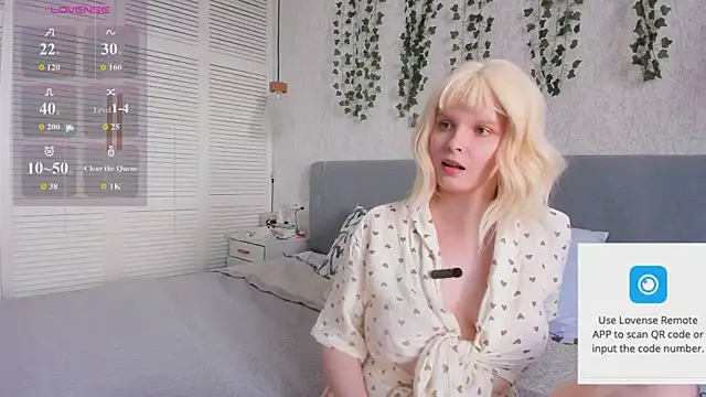Stacy Starr online show from July 17, 2026, 2:24 pm