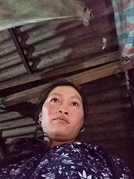 Snapshot of siusiu-00 chatting on October 13, 2025, 1:33 pm siusiu-00 online show from October 13, 2025, 1:33 pm